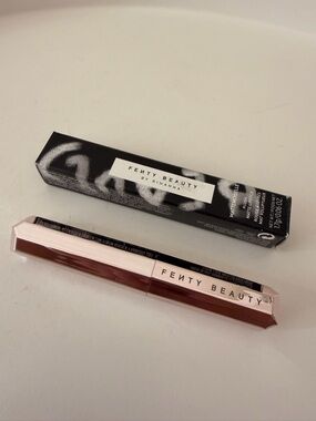 Fenty Beauty Matte-Luxe Lipstick Green Color Changing Shade Midnight Wasabi